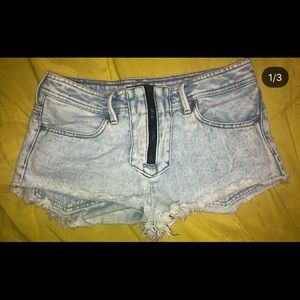 Kendall and Kylie size 7 shorts.